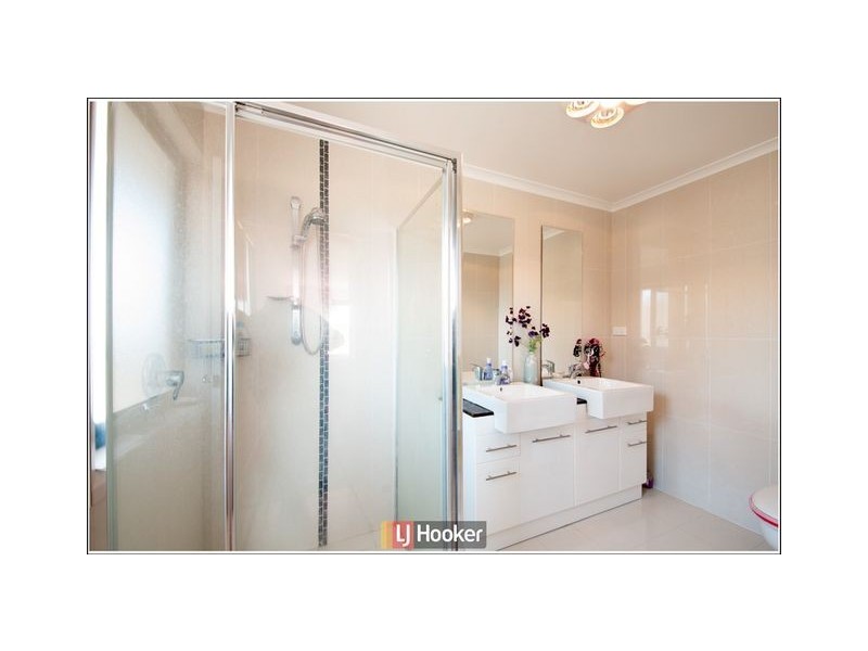 356 Anthony Rolfe Avenue, Harrison ACT 2914