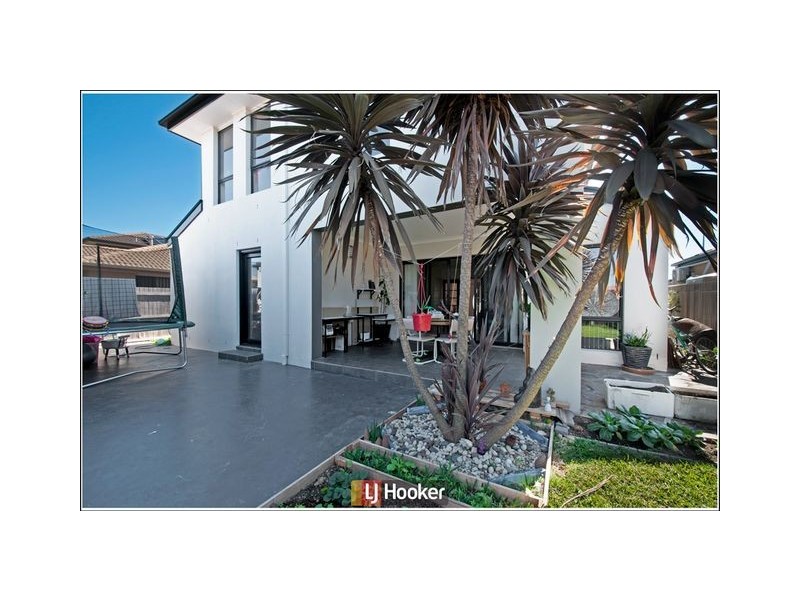356 Anthony Rolfe Avenue, Harrison ACT 2914