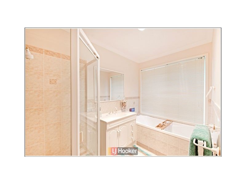 32 Wanderer Court, Amaroo ACT 2914