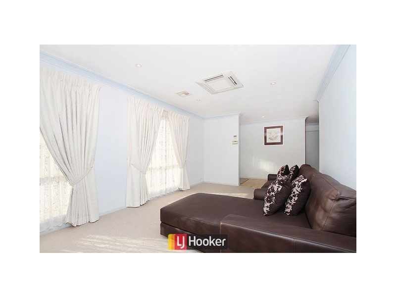 2 Dandenong Court, Palmerston ACT 2913