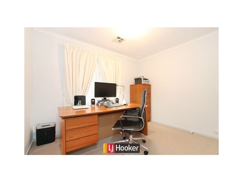 2 Dandenong Court, Palmerston ACT 2913