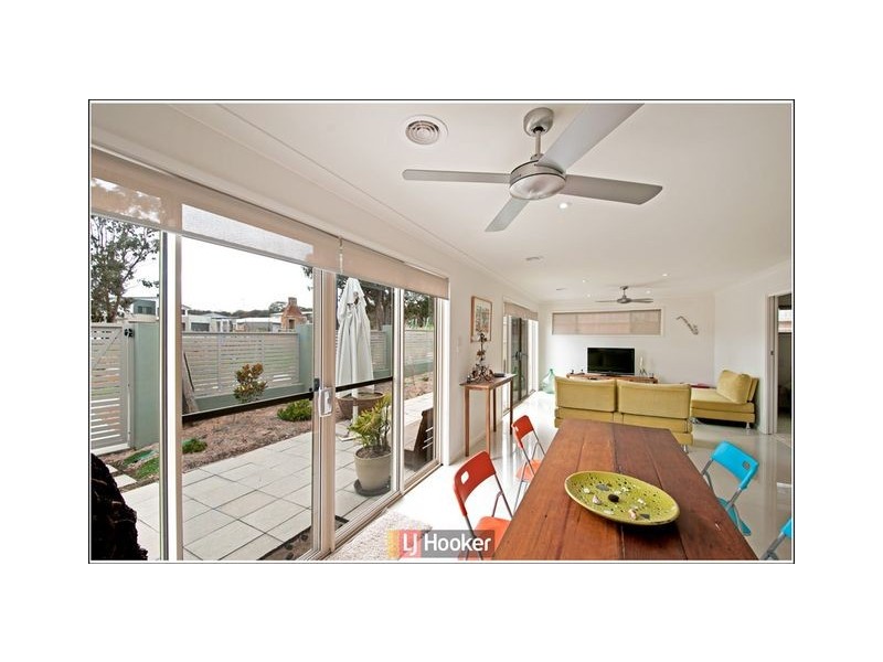 8 Hibberd Crescent, Forde ACT 2914
