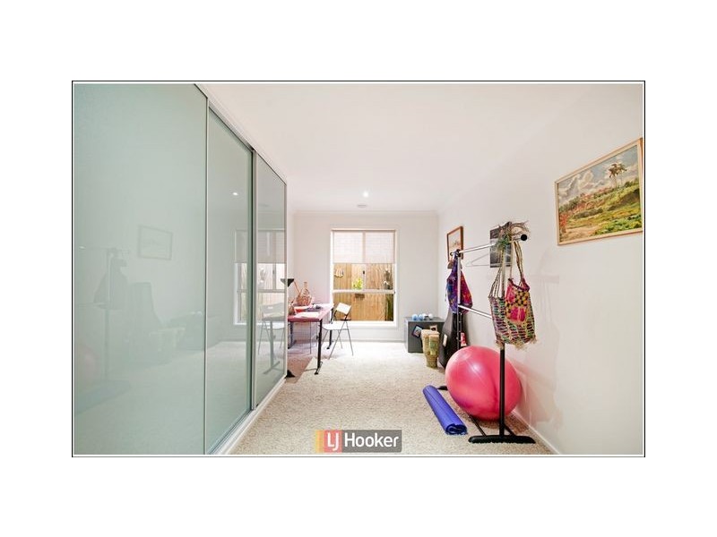 8 Hibberd Crescent, Forde ACT 2914