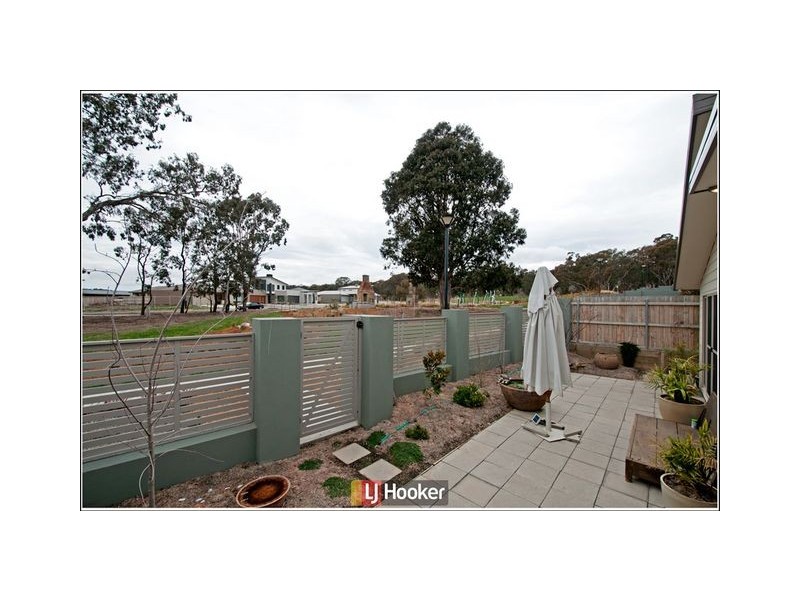 8 Hibberd Crescent, Forde ACT 2914