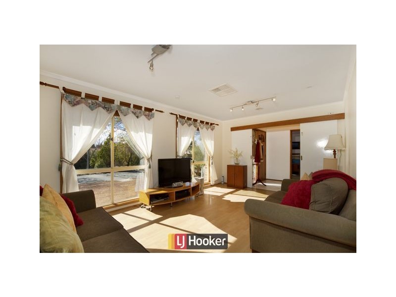 8 Cann Close, Palmerston ACT 2913