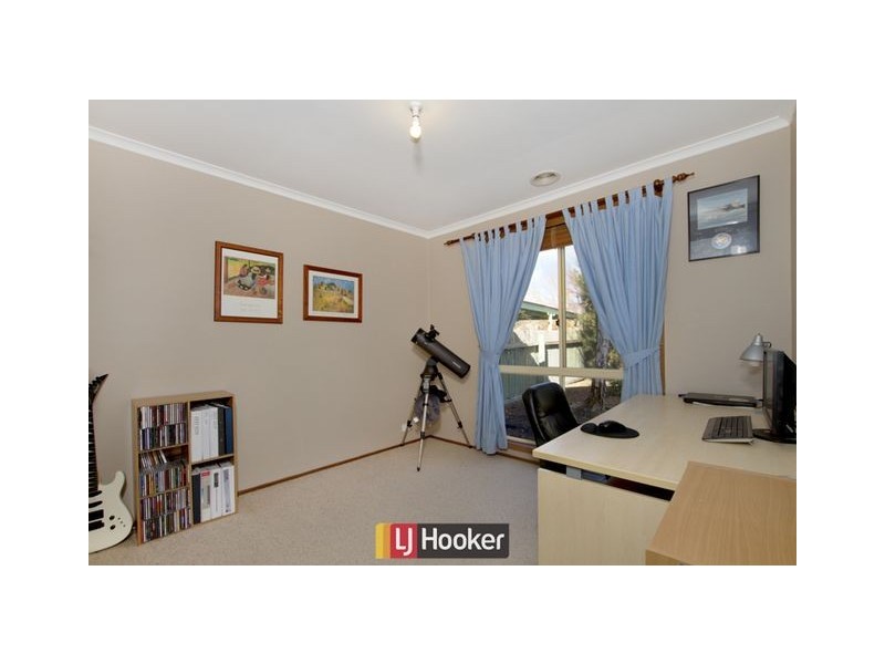 8 Cann Close, Palmerston ACT 2913