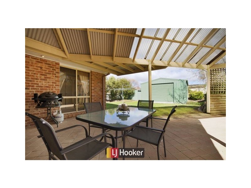 8 Cann Close, Palmerston ACT 2913