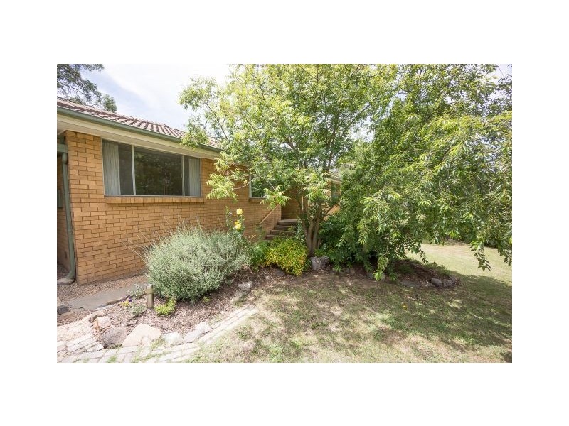 7 Henning Place, Kambah ACT 2902