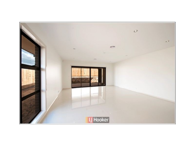 22 Lanaba Street, Crace ACT 2911