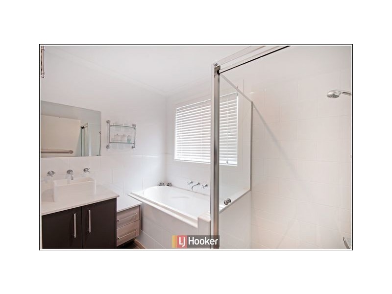 5 Wallaman Street, Harrison ACT 2914