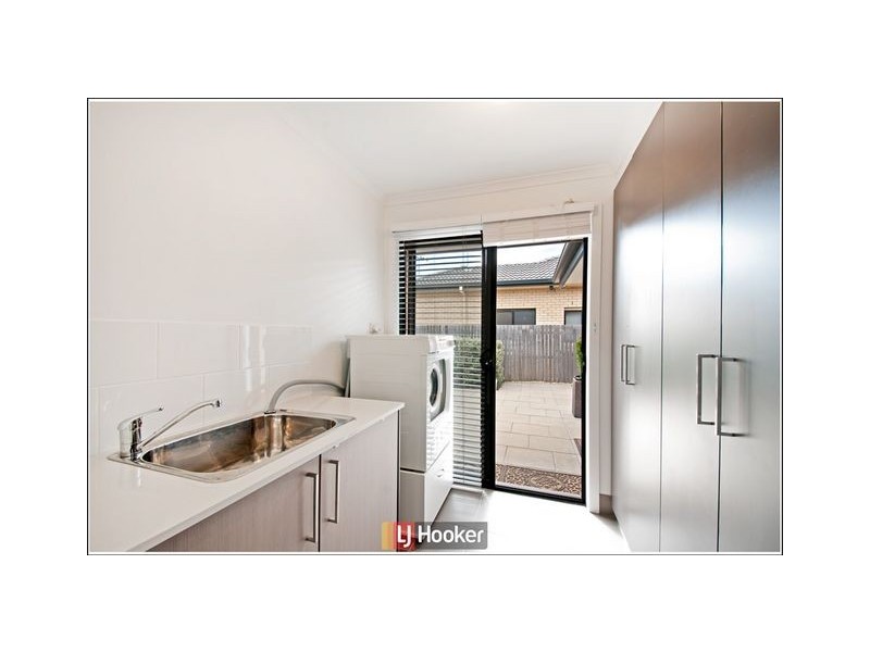 5 Wallaman Street, Harrison ACT 2914