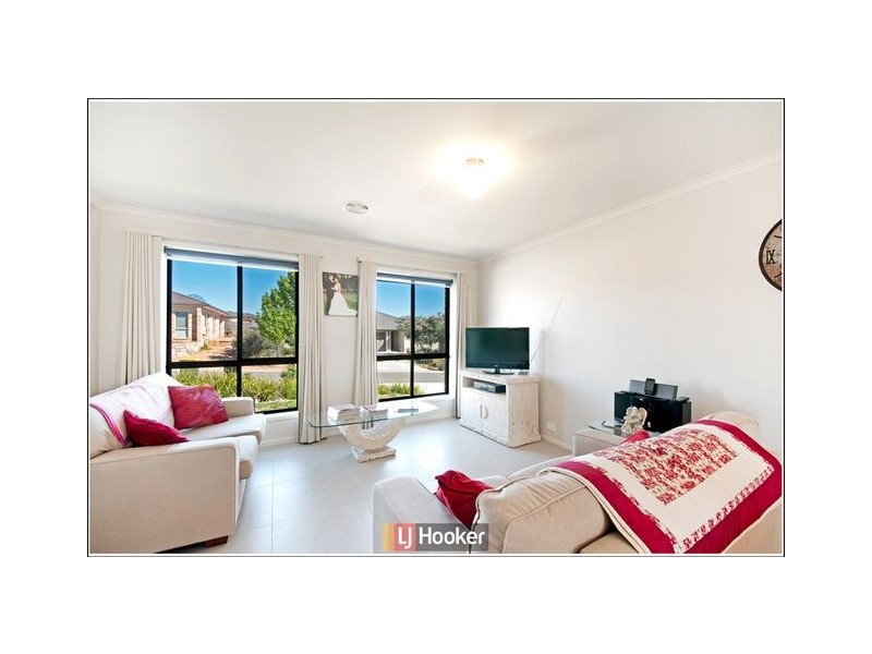 24 Eric De Salis Street, Macgregor ACT 2615