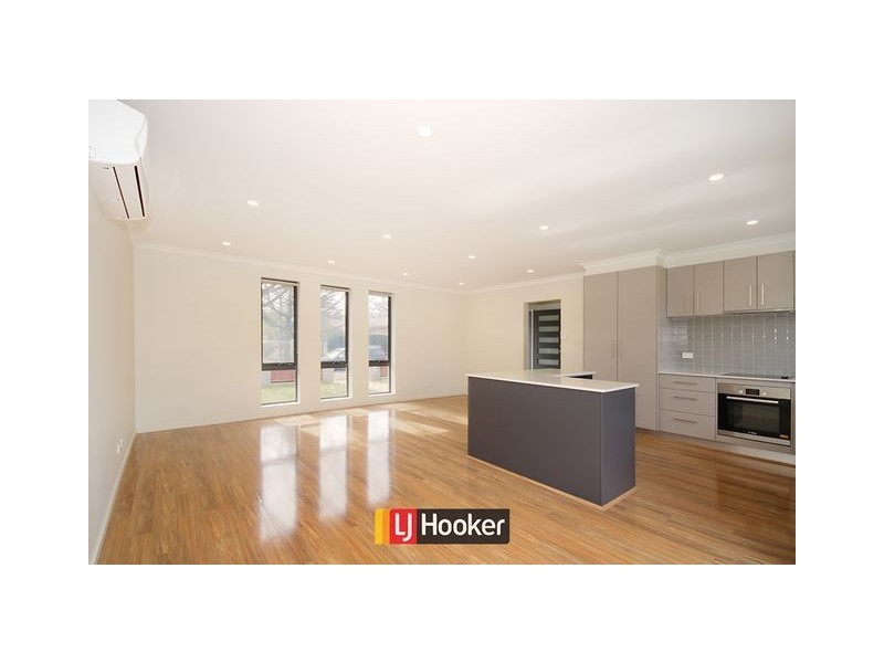 88 Dooring Street, Dickson ACT 2602