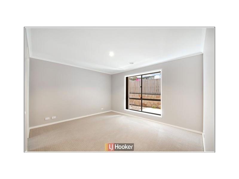 15 Victoria Owen Circuit, Casey ACT 2913