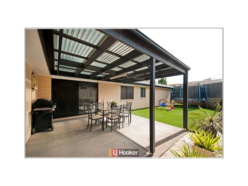 27 Pinnacles Street, Harrison ACT 2914