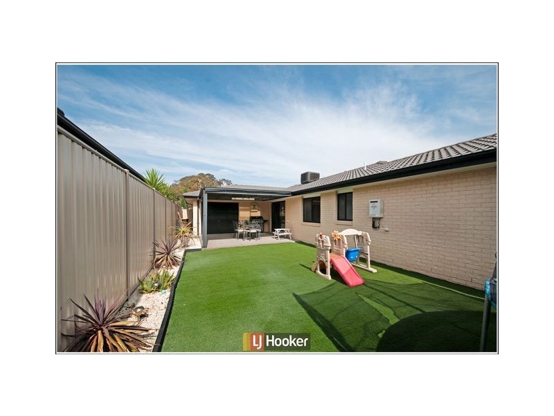 27 Pinnacles Street, Harrison ACT 2914