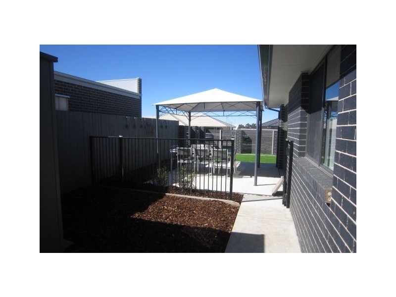 27 Scholtens Street, Casey ACT 2913