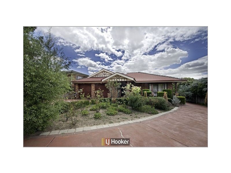 11 Tyenna Close, Amaroo ACT 2914