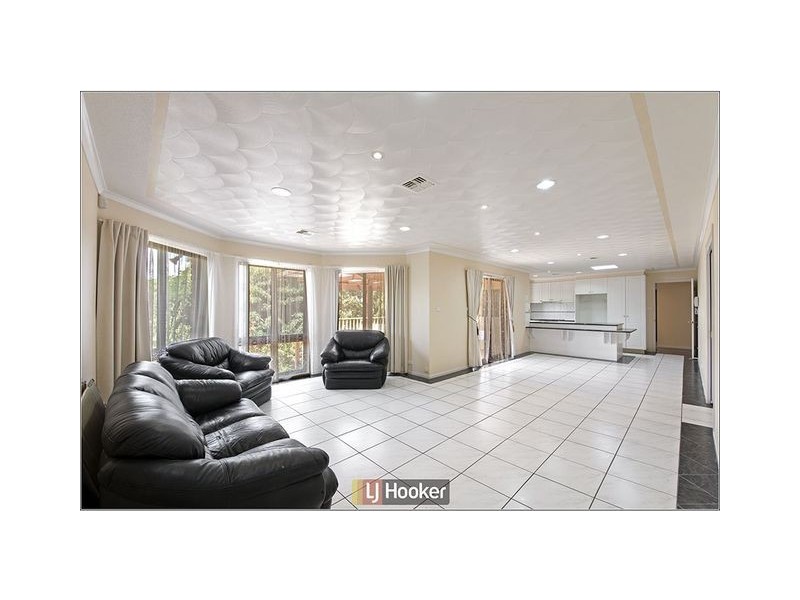 11 Tyenna Close, Amaroo ACT 2914