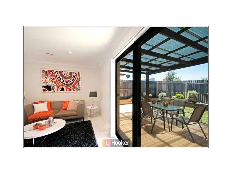 5 Charlotte Barton Street, Franklin ACT 2913