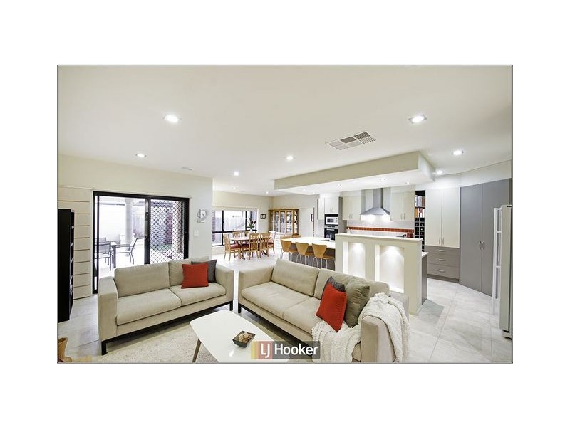 39 Jeanne Young Circuit, Mckellar ACT 2617