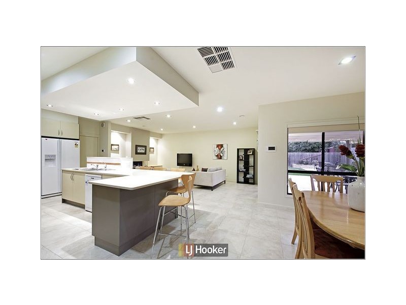 39 Jeanne Young Circuit, Mckellar ACT 2617