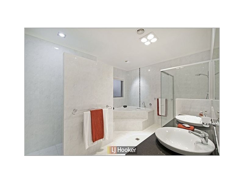 39 Jeanne Young Circuit, Mckellar ACT 2617