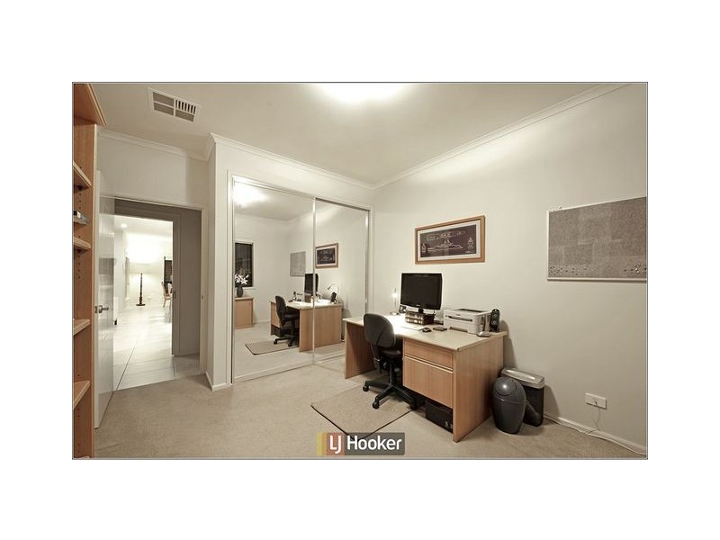 39 Jeanne Young Circuit, Mckellar ACT 2617