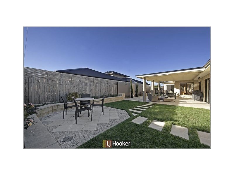 39 Jeanne Young Circuit, Mckellar ACT 2617