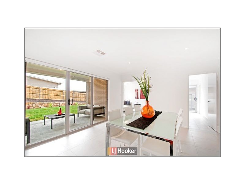 18 Keith Waller Rise, Casey ACT 2913
