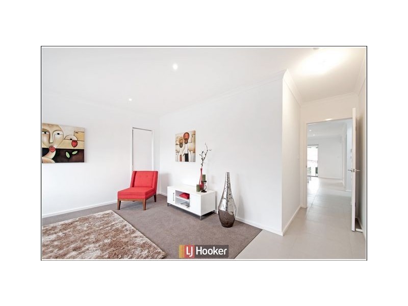 18 Keith Waller Rise, Casey ACT 2913