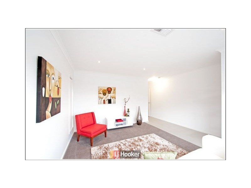 18 Keith Waller Rise, Casey ACT 2913