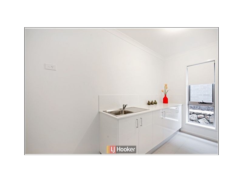 18 Keith Waller Rise, Casey ACT 2913