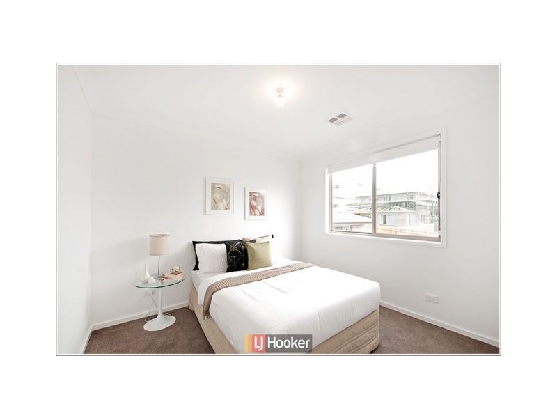 18 Keith Waller Rise, Casey ACT 2913