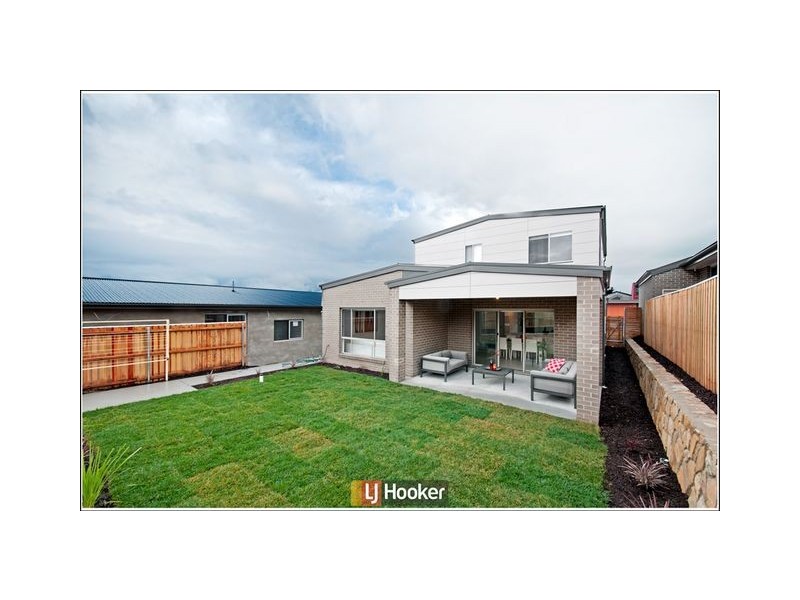 18 Keith Waller Rise, Casey ACT 2913