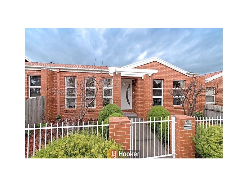 227 Anthony Rolfe Avenue, Gungahlin ACT 2912