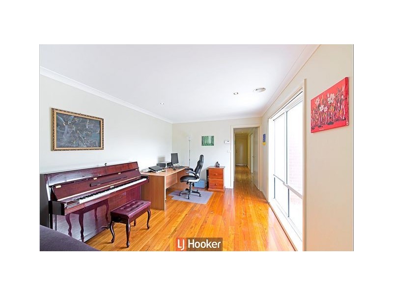 227 Anthony Rolfe Avenue, Gungahlin ACT 2912