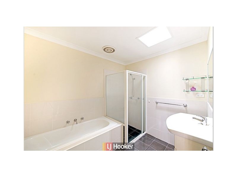 227 Anthony Rolfe Avenue, Gungahlin ACT 2912