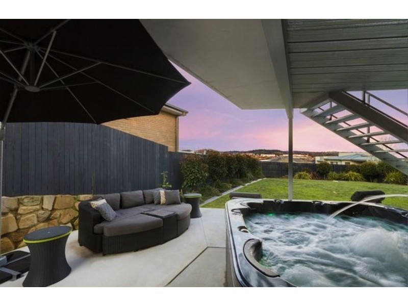 24 Alec Hope Crescent, Franklin ACT 2913