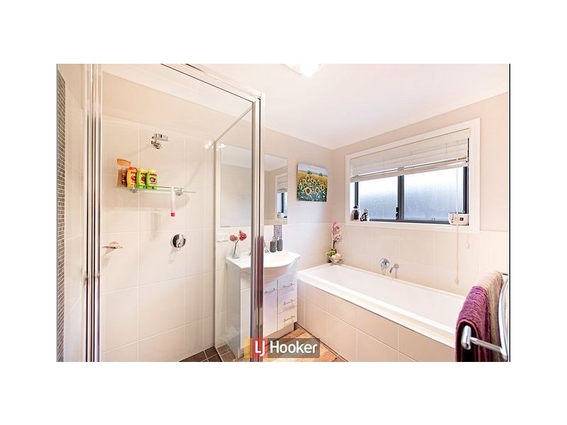 24 Mavis Latham Street, Franklin ACT 2913