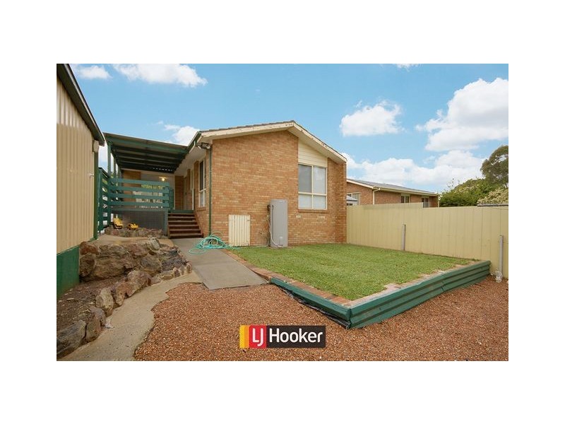 20 Hughes Crescent, Ngunnawal ACT 2913