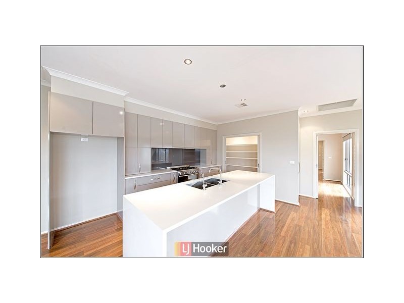 90 Chance Street, Crace ACT 2911