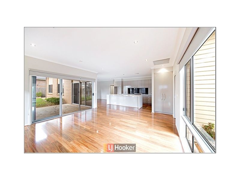 90 Chance Street, Crace ACT 2911