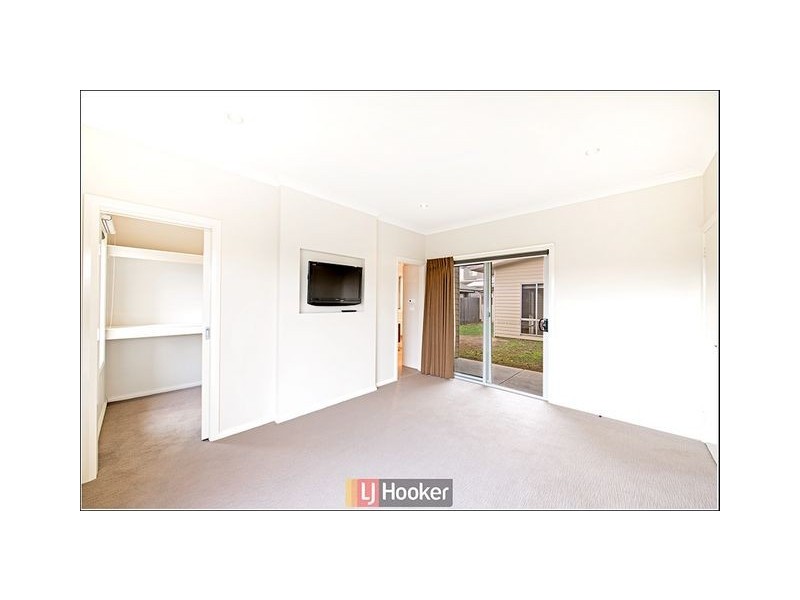 90 Chance Street, Crace ACT 2911