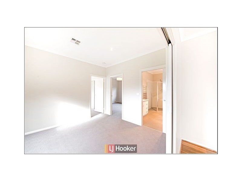 90 Chance Street, Crace ACT 2911