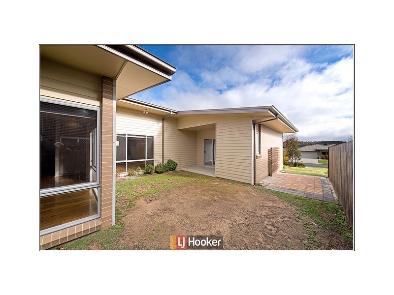 90 Chance Street, Crace ACT 2911