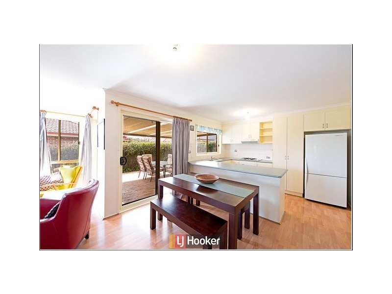 6 Hobday Place, Dunlop ACT 2615