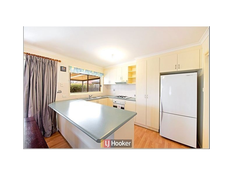 6 Hobday Place, Dunlop ACT 2615