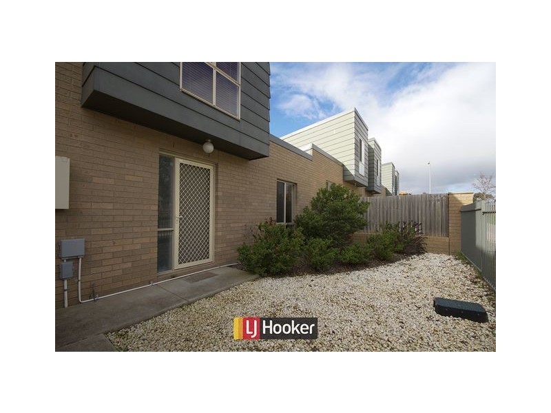 317 Anthony Rolfe Avenue, Gungahlin ACT 2912