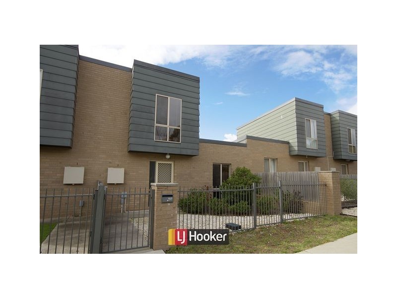 317 Anthony Rolfe Avenue, Gungahlin ACT 2912